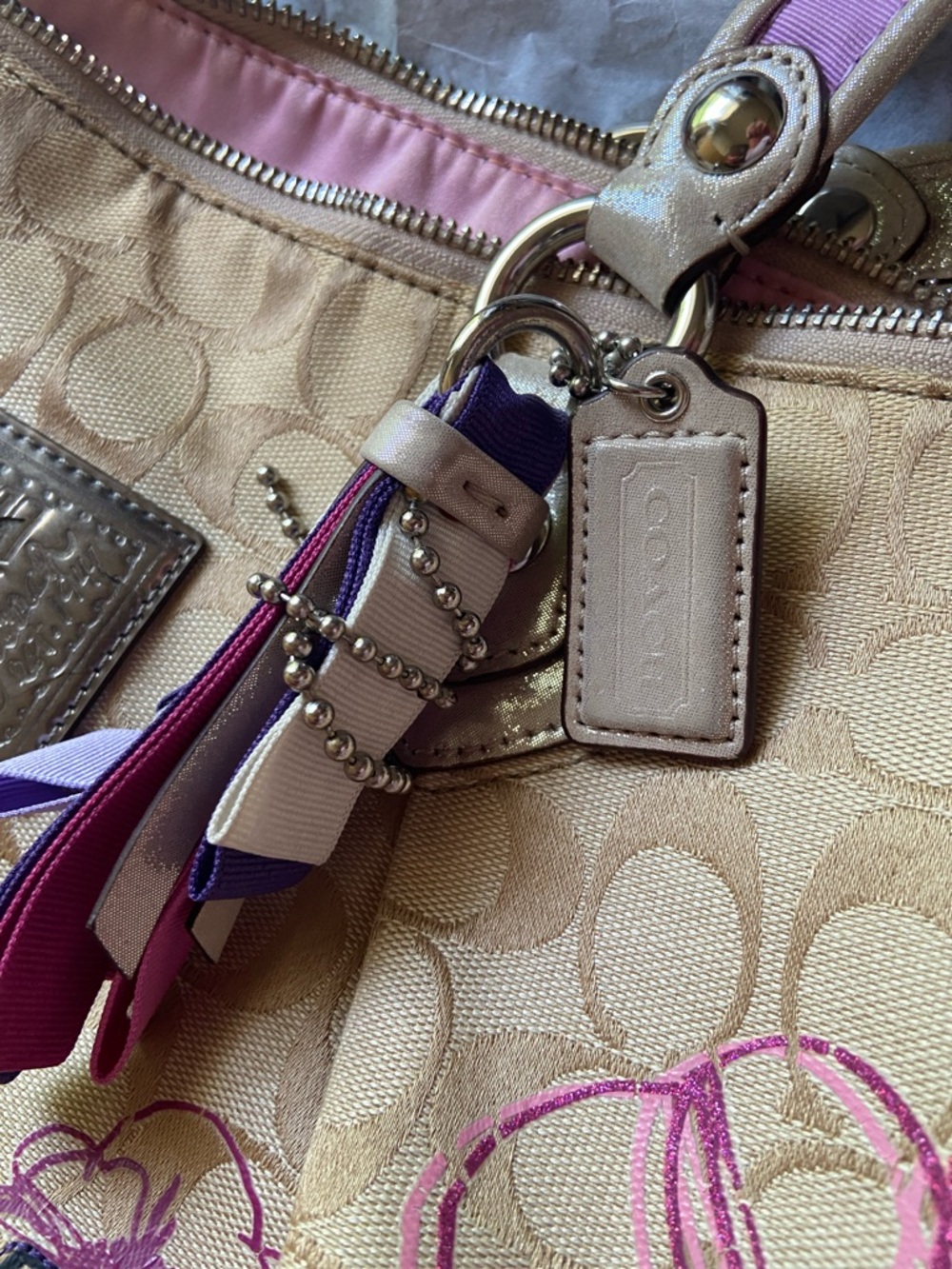 Coach Poppy Petal Applique Glam Tote EUC - Picture 2 of 4